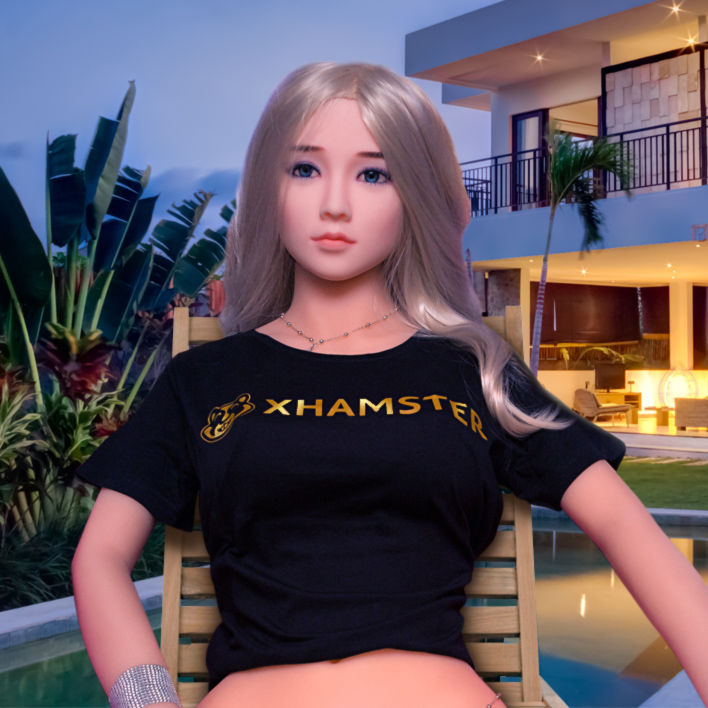 708px x 708px - XHamster Designs Doll Who'll Watch Porn With You